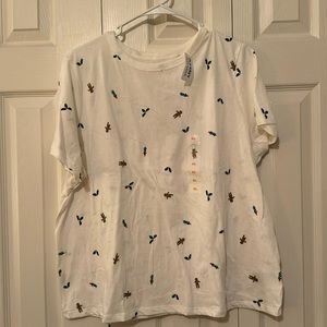 Old Navy Christmas Tshirt